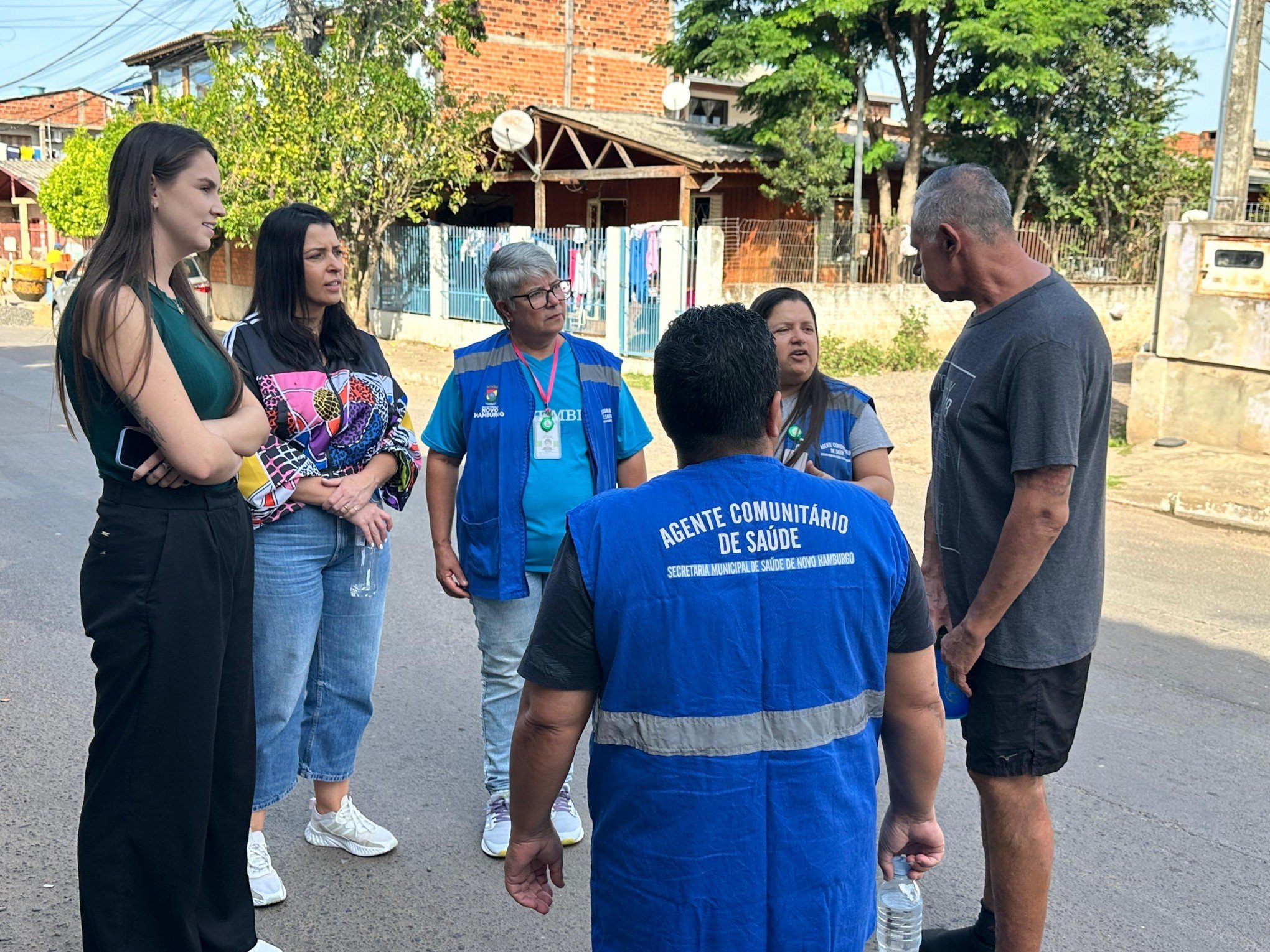 Secretária da Saúde explica atraso em reforma da USF Getúlio Vargas no bairro Canudos; construção de nova unidade é estudada