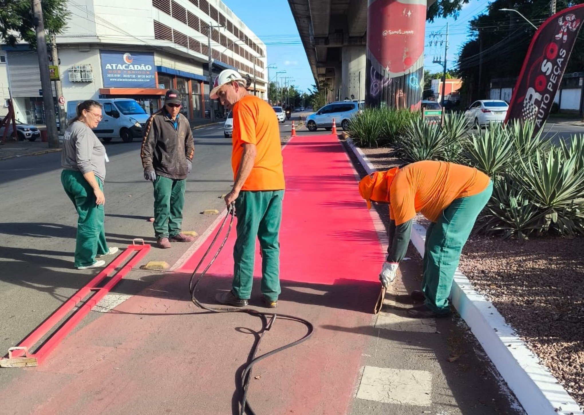 Revitalização. Ciclovia sob o trem em NH ganha mais cor
