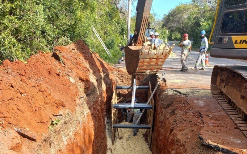 Começa obra da Comusa que vai deixar trânsito em "pare e siga" por 45 dias em trecho de Novo Hamburgo | abc+
