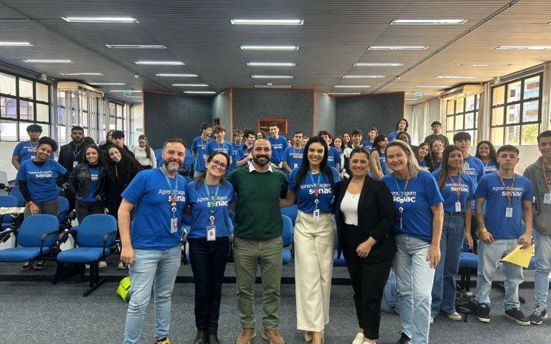 Momento de troca e escuta com os jovens  | abc+