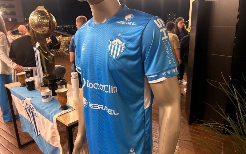 Uniforme do Novo Hamburgo para a disputa da Divisão de Acesso