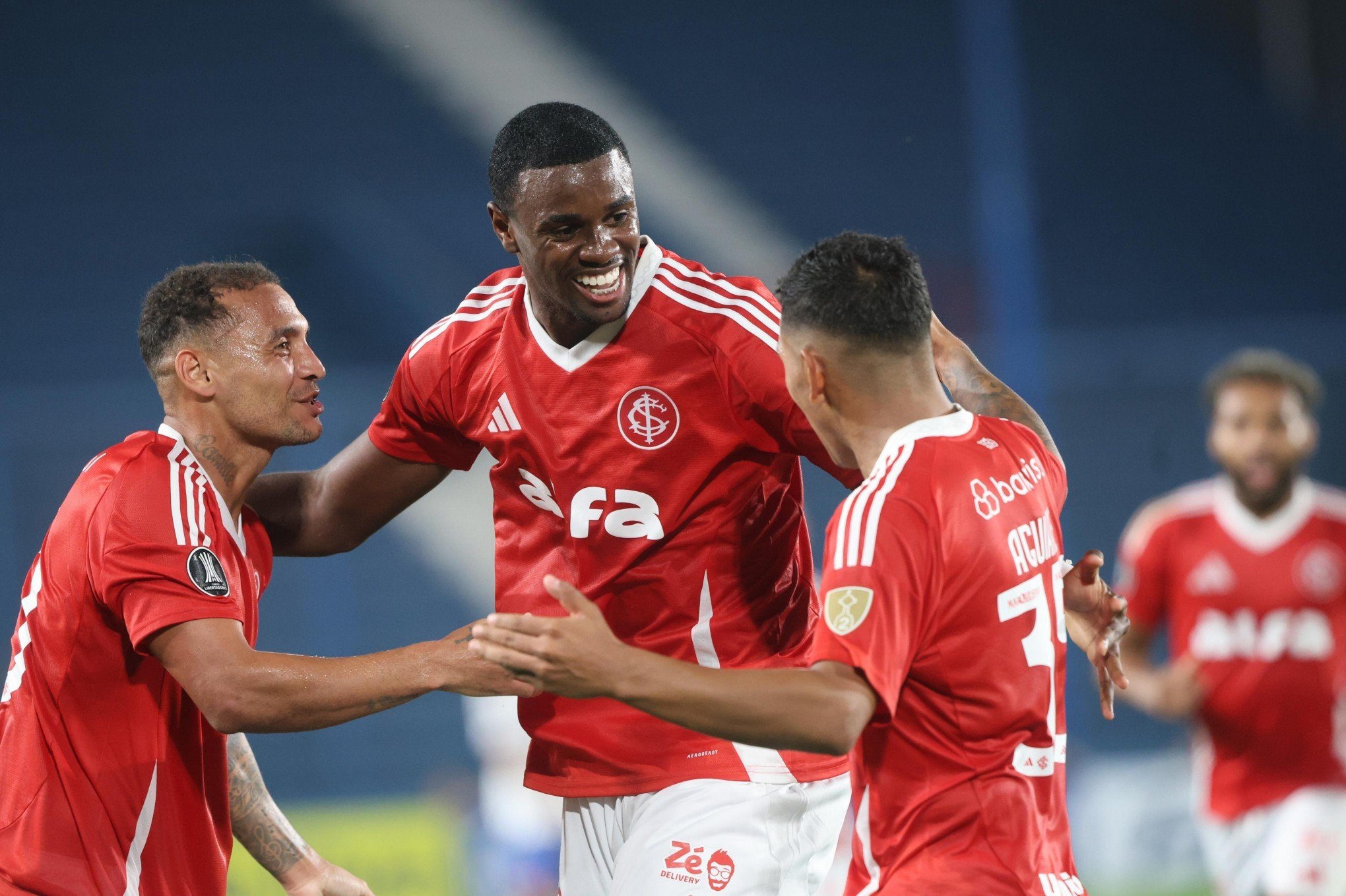 Inter vence o Nacional no Uruguai e decide vaga em casa
