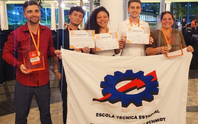 Projeto sobre órtese mecânica para membros superiores pós-AVC conquistou o primeiro lugar geral em engenharia