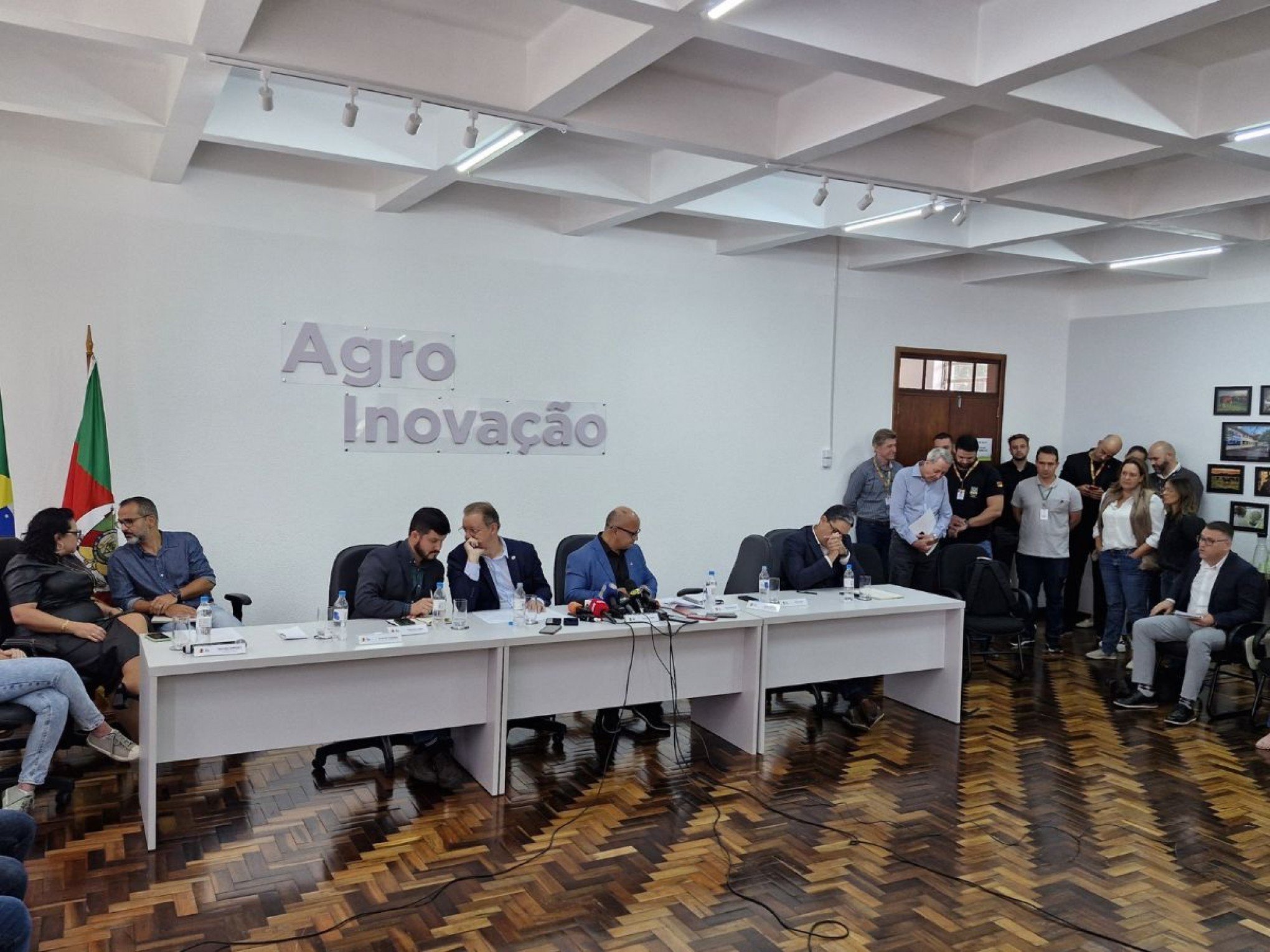 GRIPE AVIÁRIA: 17 mil aves morreram em granja da região; origem do vírus ainda é desconhecida