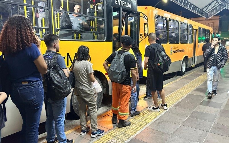 Paradão de Novo Hamburgo lotado em horários de pico | abc+