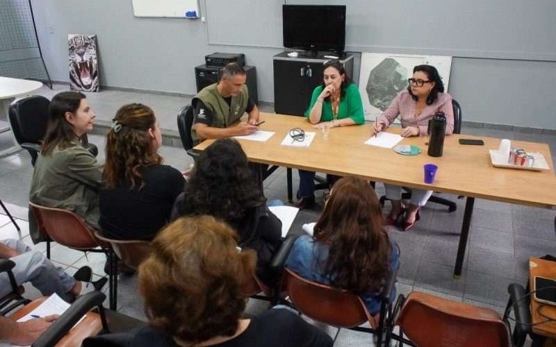 Nova reunião para tratar sobre gripe aviária no Zoológico de Sapucaia do Sul foi realizada nesta segunda-feira (19) no local