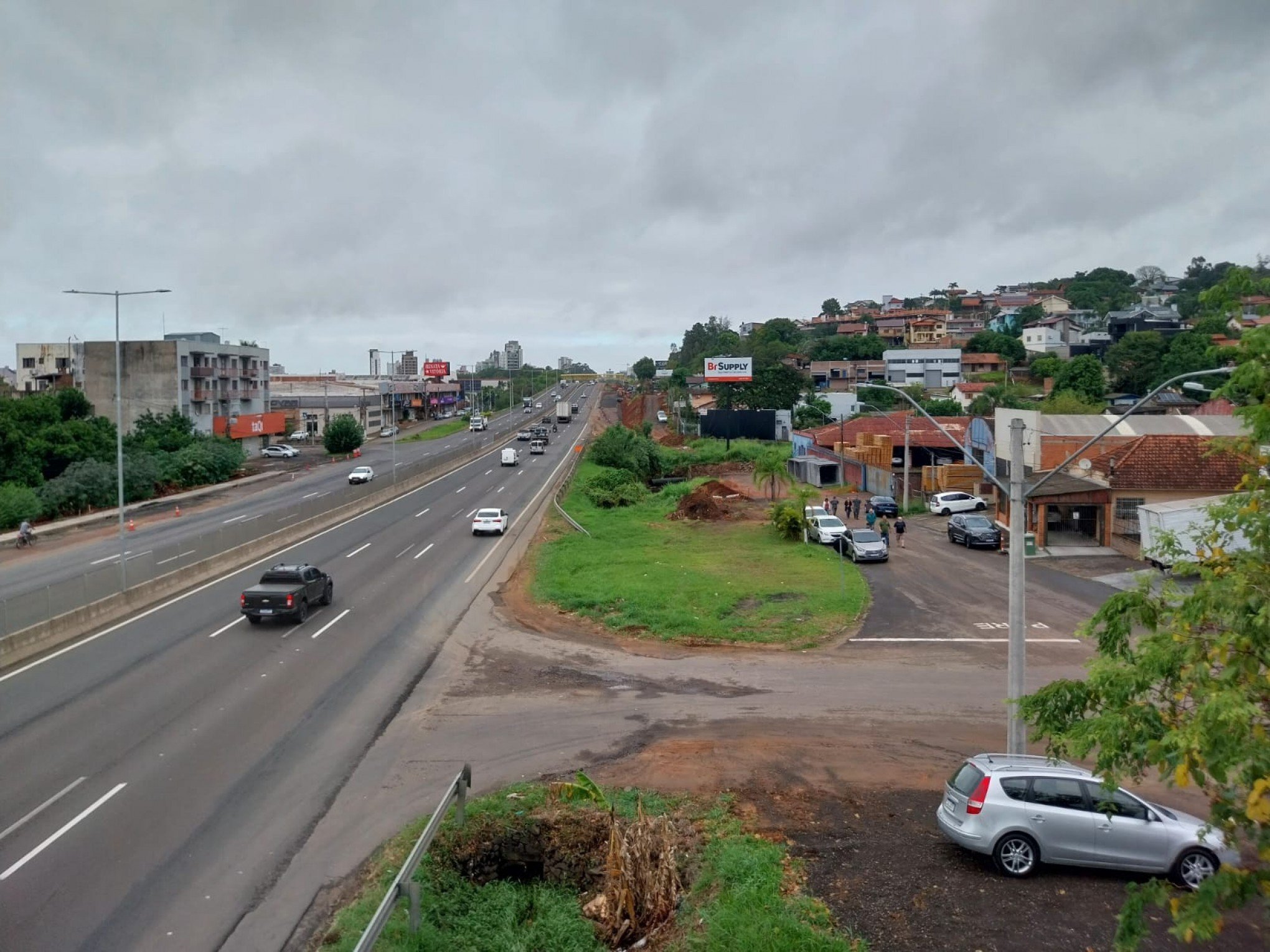VÍDEO: Obra na BR-116 preocupa moradores, que temem alagamentos ainda mais intensos