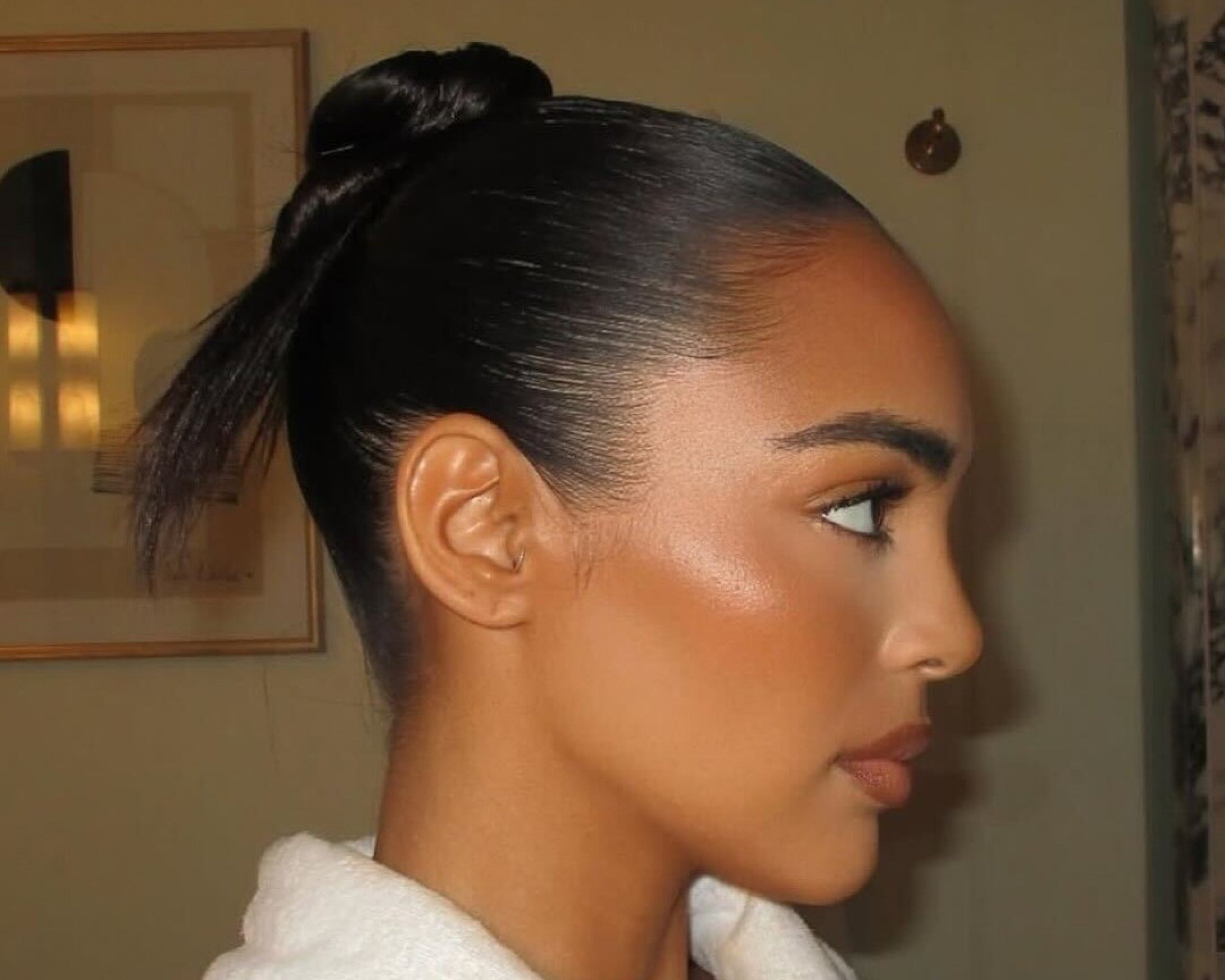 Inspiração de maquiagem com blush marrom | abc+