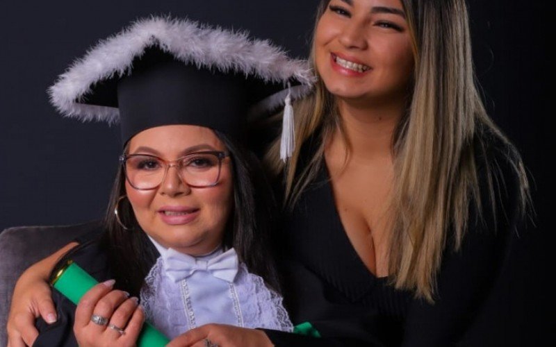 Giovana com a mãe Juliana 