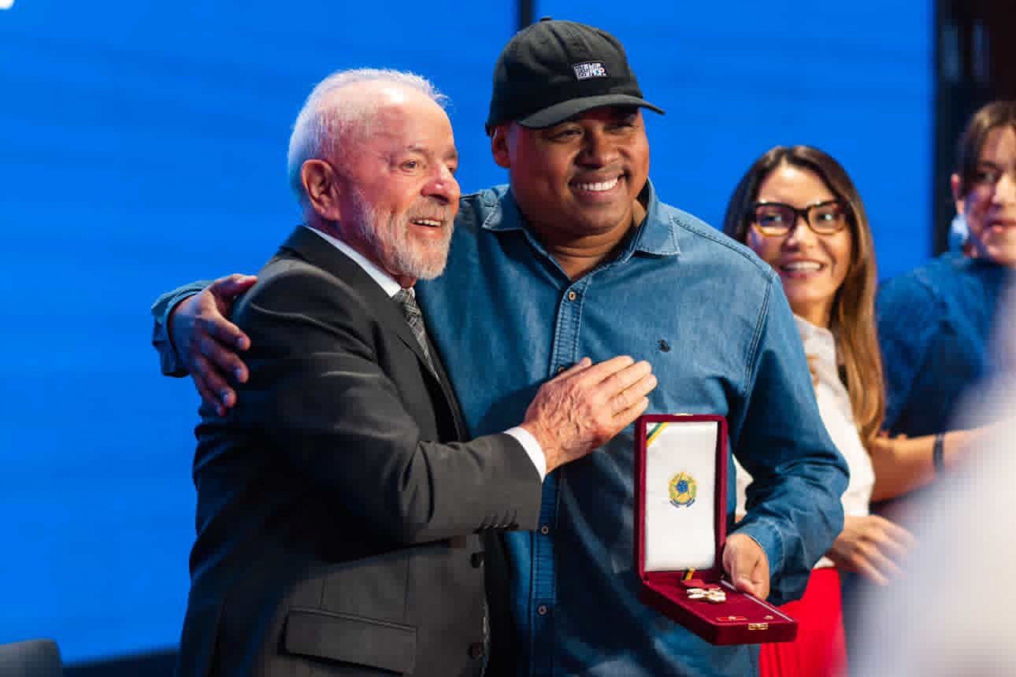 Morador de Esteio, Rafa Rafuagi recebe Ordem do Mérito Cultural do governo federal