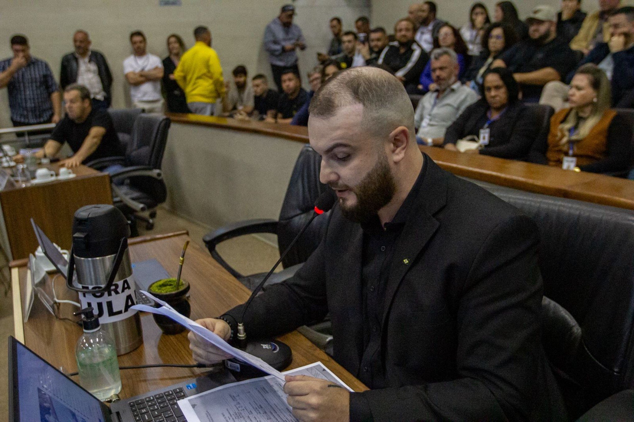 Comissão Processante apresenta parecer favorável ao pedido de cassação do vereador Ezequiel Vargas