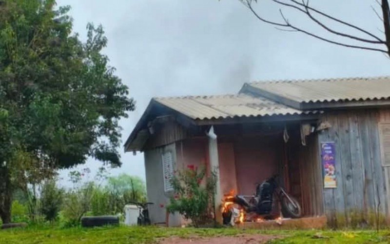 Filho de vice-prefeito de Nonoai foi morto em confronto por cacicado; uma moto e uma casa foram incendiadas durante crime | abc+
