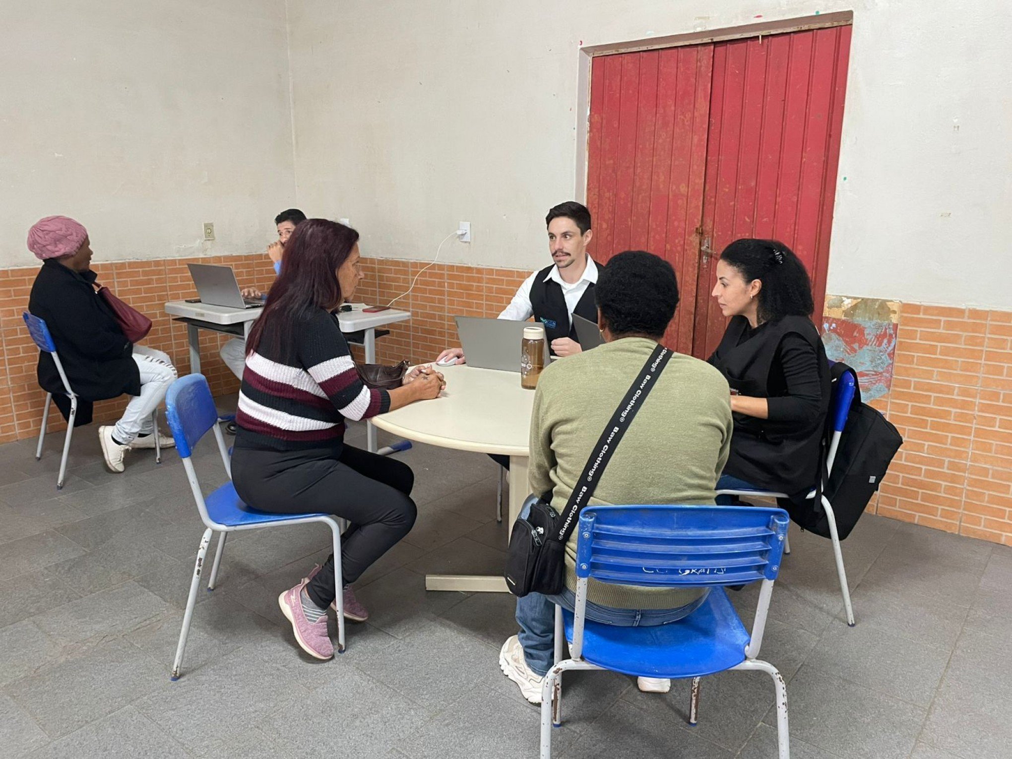 Procon visita os bairros para orientar aposentados e pensionistas sobre descontos do INSS