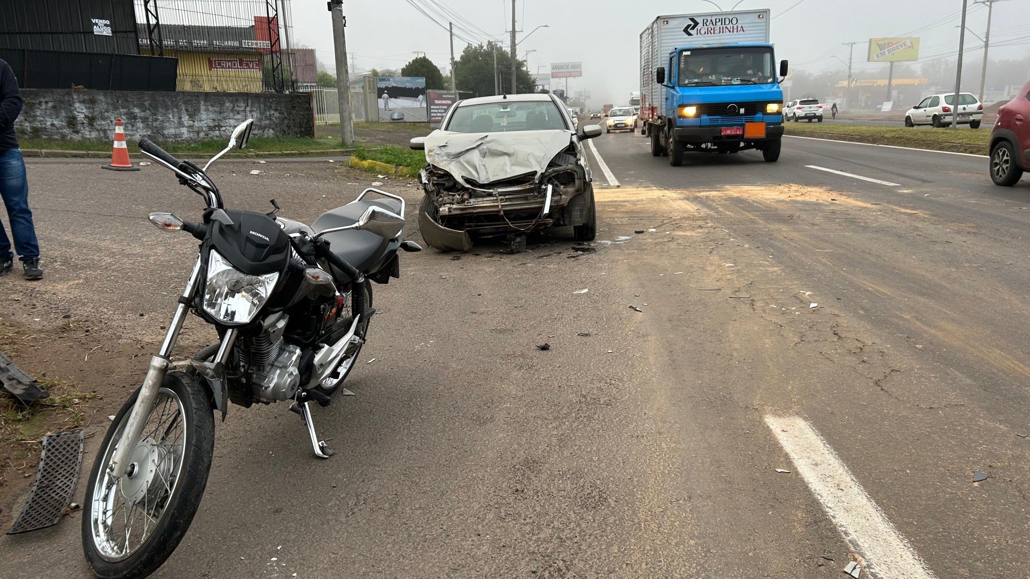RS-239: Acidente que deixou duas vítimas envolve micro-ônibus e motorista sem CNH