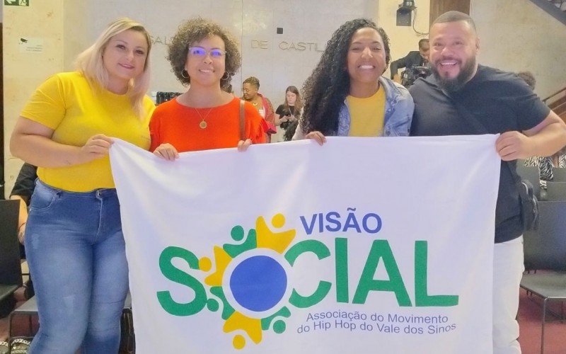 Integrantes da Associação do Movimento Hip Hop do Vale dos Sinos. Produtora Karla Garzon, tesoureira Cintia Santos, presidente Bruna da Rosa e diretor geral Dimas Rosalino.  | abc+