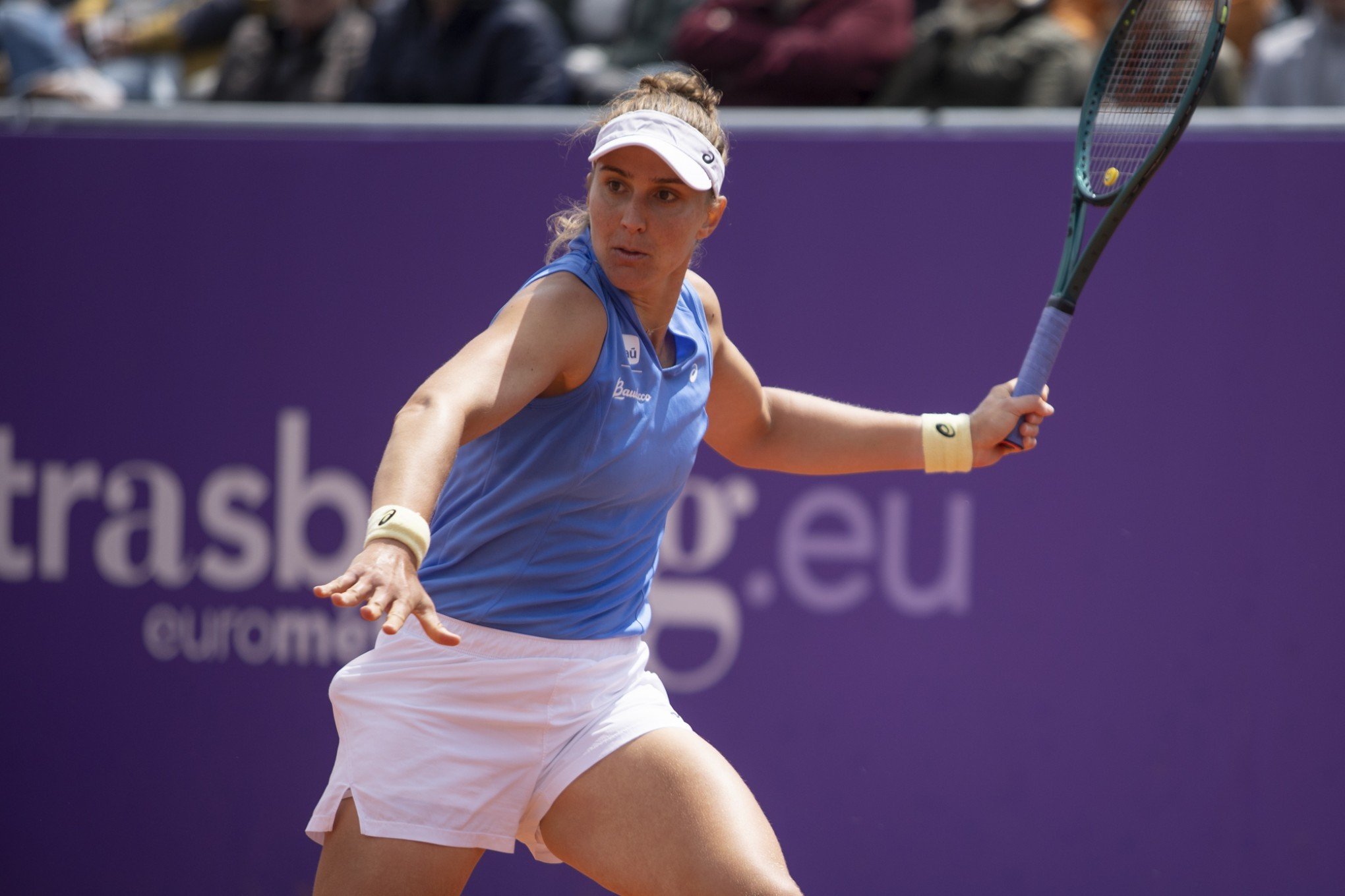 Bia Haddad despacha número 9 do mundo e vai à semifinal em Estrasburgo