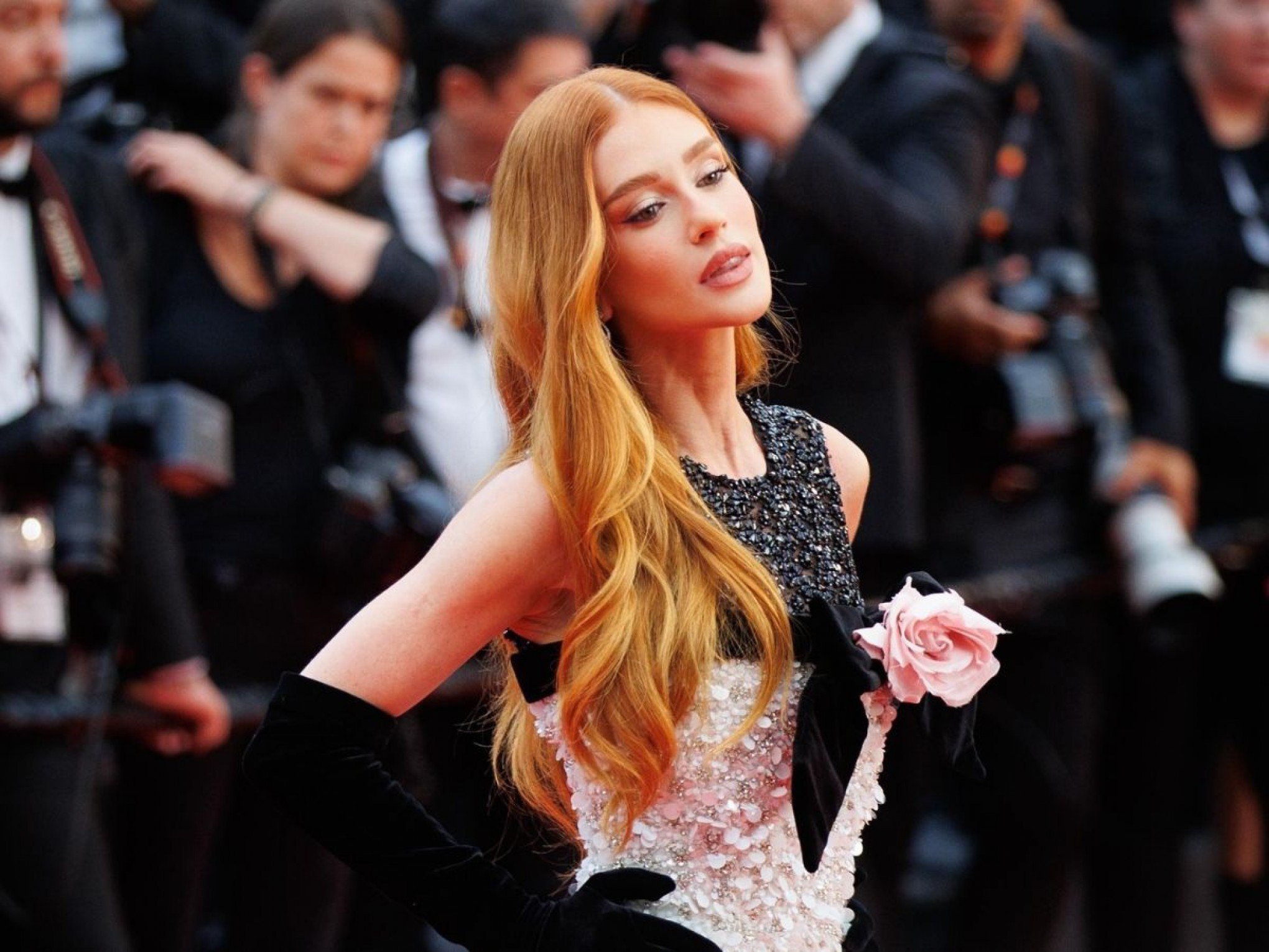 Marina Ruy Barbosa muda visual e choca web: "Nova era"