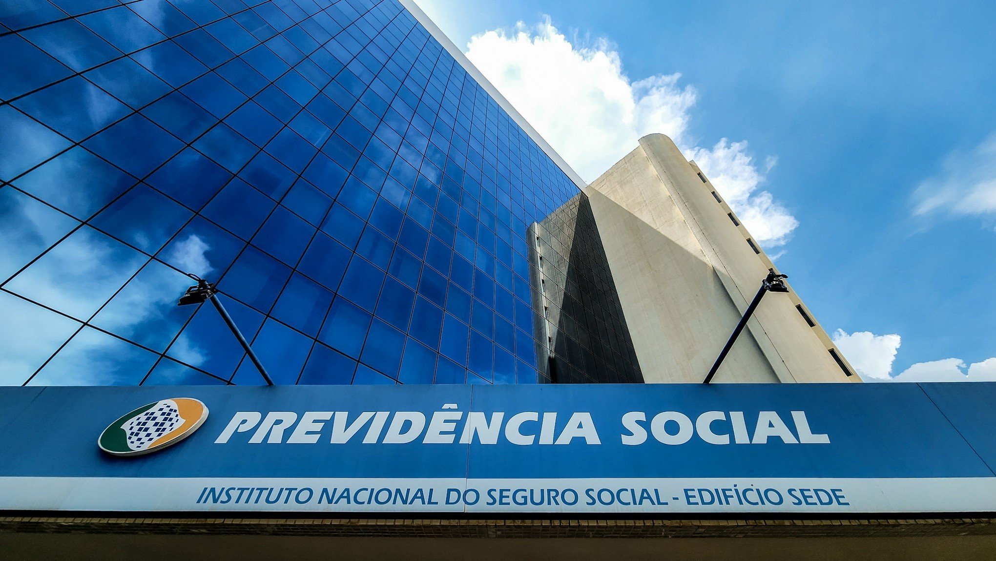 FRAUDE NO INSS: Reembolso de descontos indevidos nas aposentadorias de abril começa nesta segunda-feira