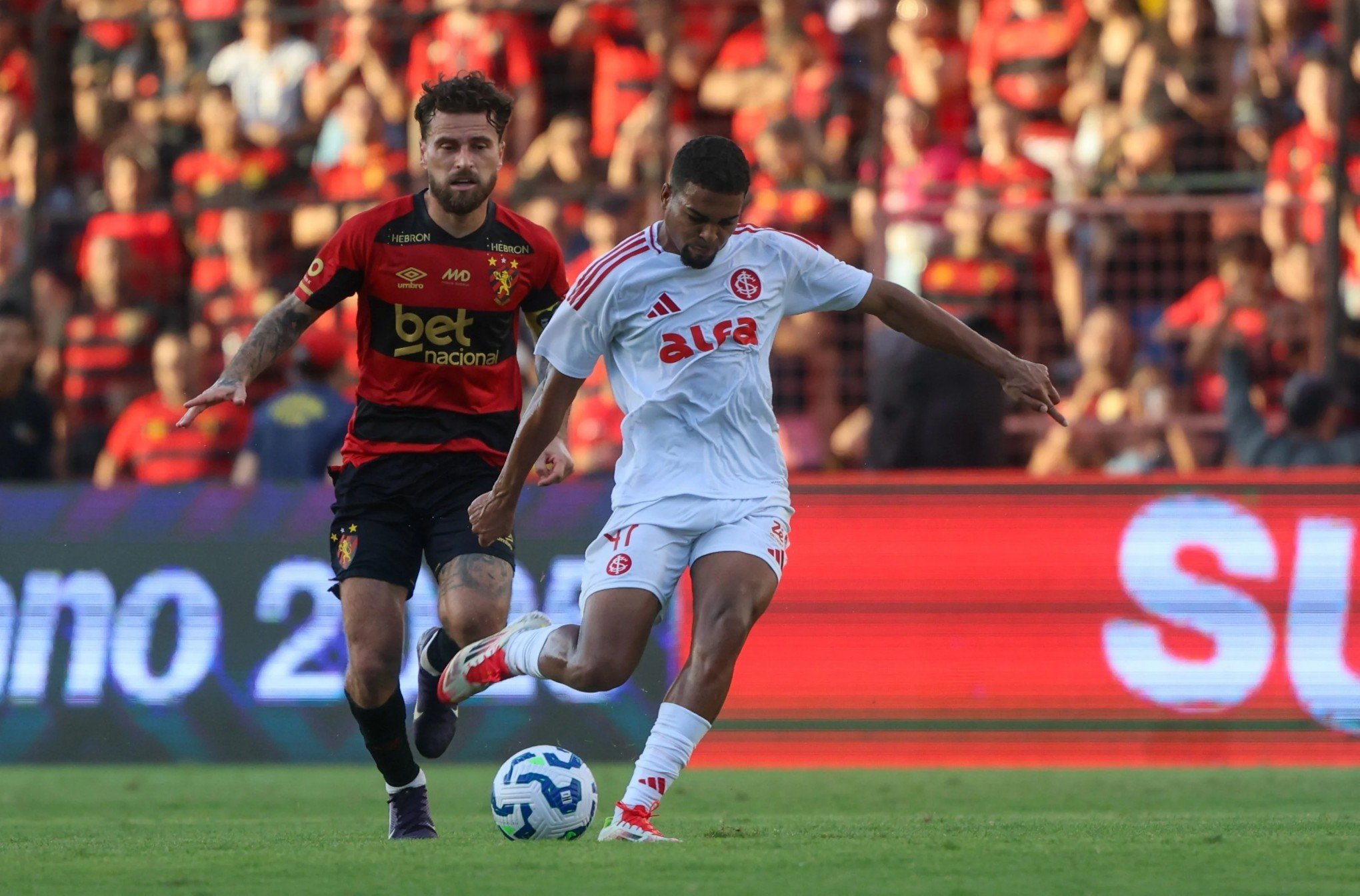 Após empate com Sport, Roger Machado elogia guris da base