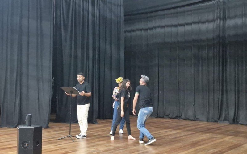 Ensaios ocorrem todas as segundas-feiras no Teatro Paschoal Carlos Magno, em Novo Hamburgo