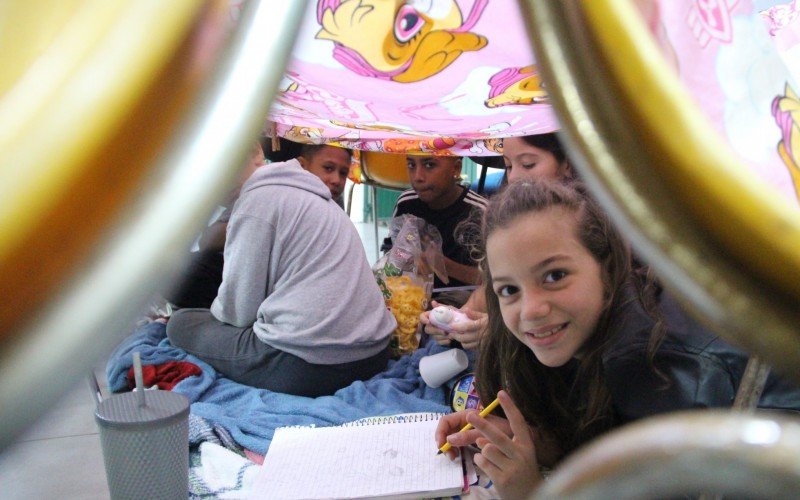 Laura e os colegas também entraram na brincadeira