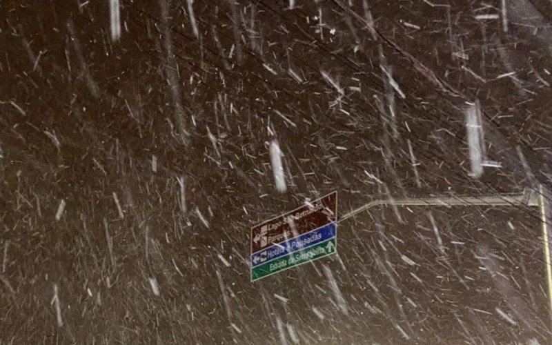 Neve foi registrada na Serra gaúcha no dia 29 de maio | abc+