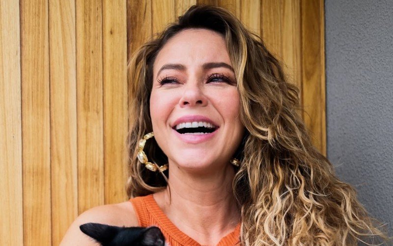 Paolla Oliveira | abc+