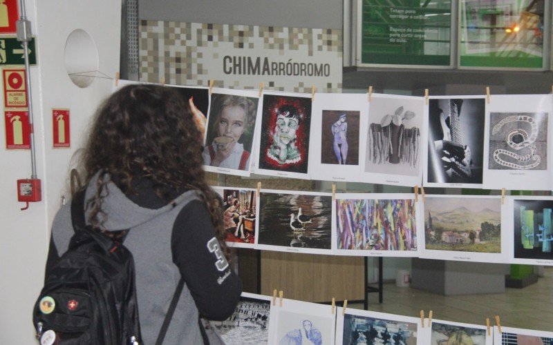 Lançamento do livro Mesa de Arte na Praça - Práticas de coletividade e ação artística em movimento