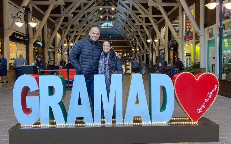 Casal Guilherme e Vanessa aguarda a neve nesta semana