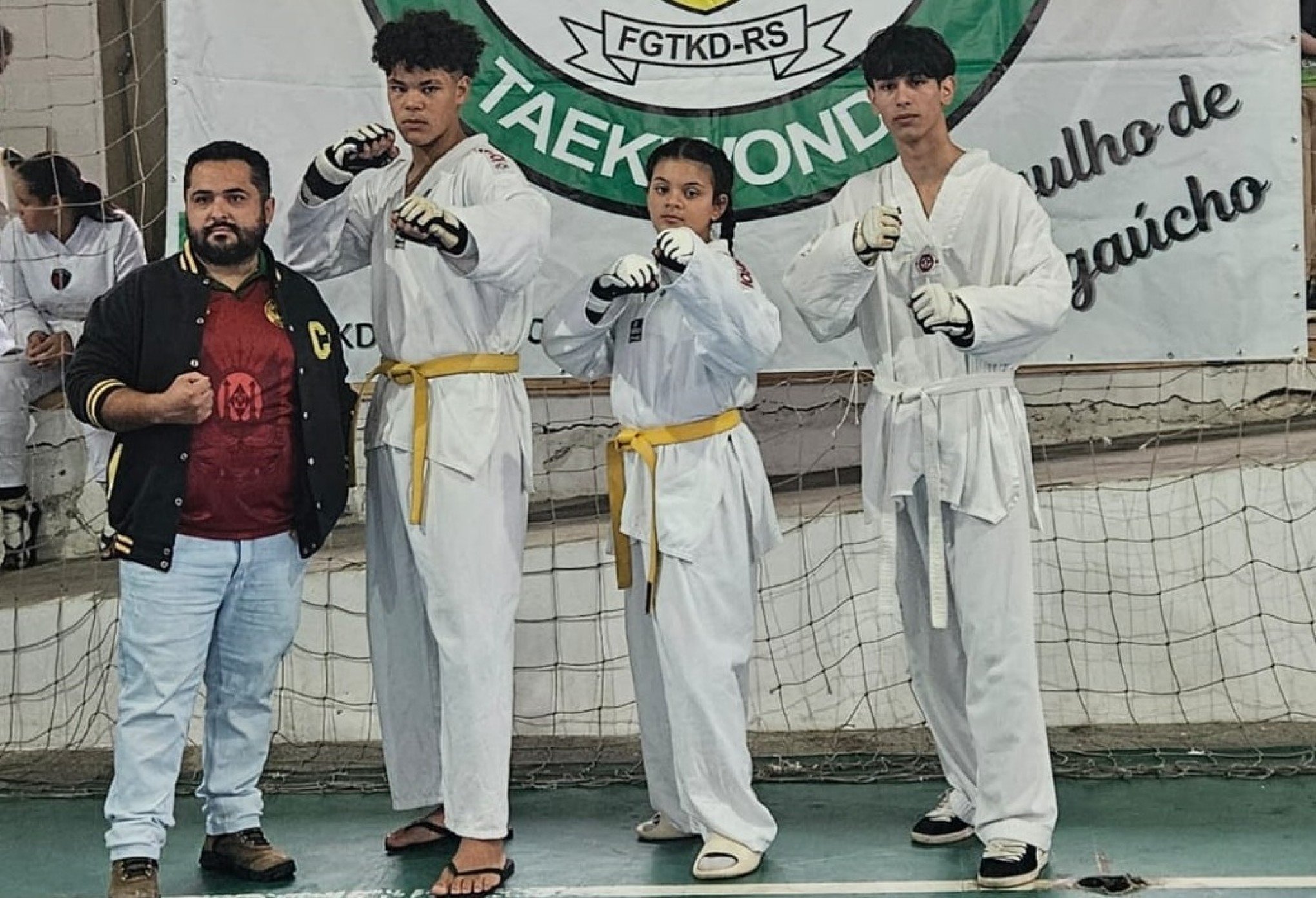 Atletas em São Léo são premiados no estadual de tae kwon do
