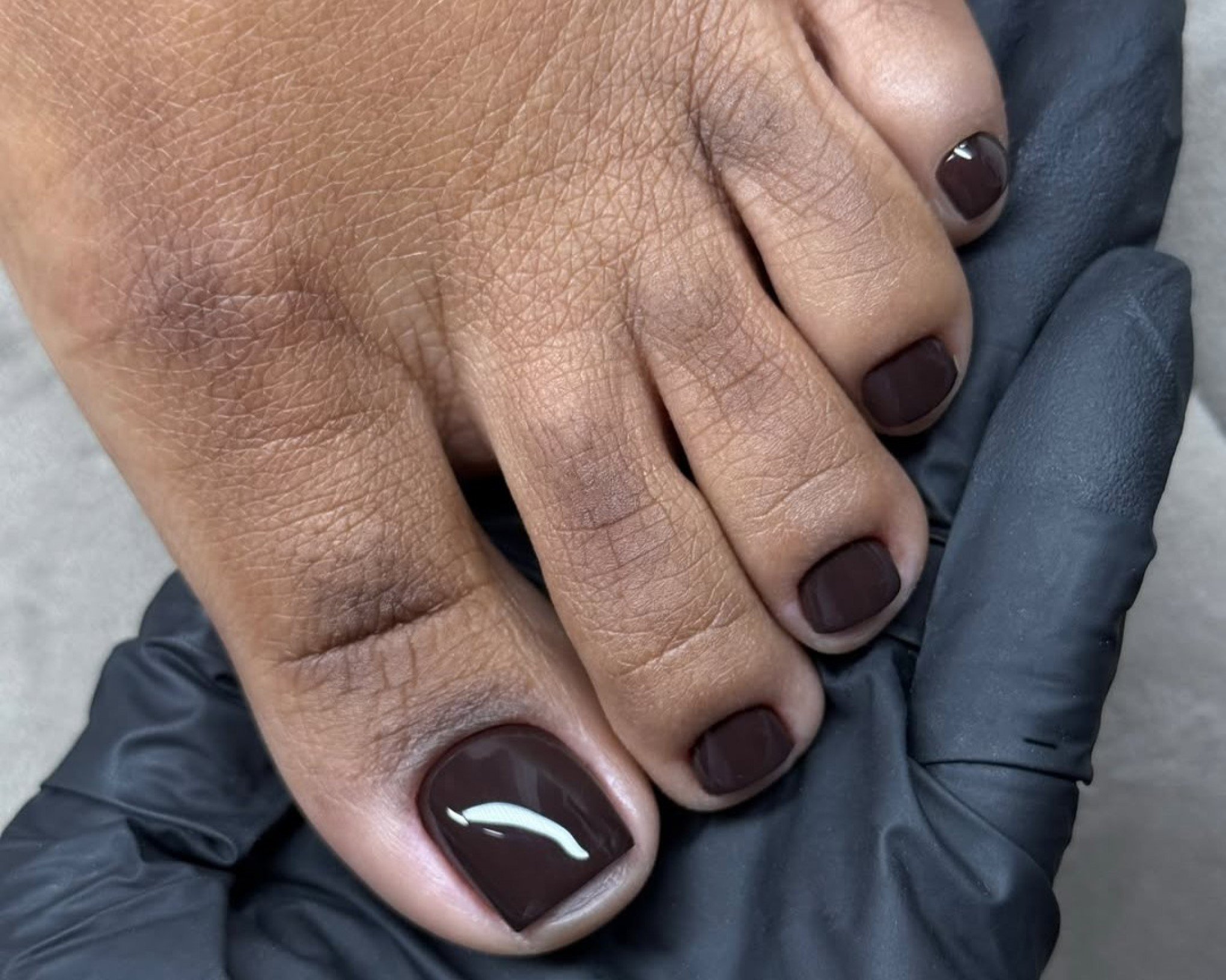Cores de esmalte para pedicures elegantes | abc+
