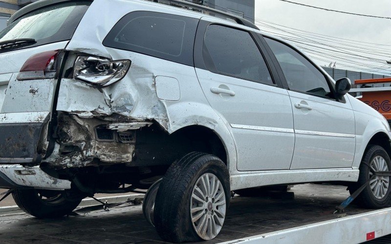 RS-240: Engavetamento entre três carros e caminhão causa transtornos em São Leopoldo | abc+