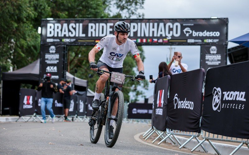 Ciclista Elias Weiss competindo no Brasil Ride, em Minas Gerais | abc+