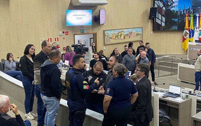 Vereador Juliano Souto deu voz de prisão a líder comunitário na sessão da Câmara | abc+