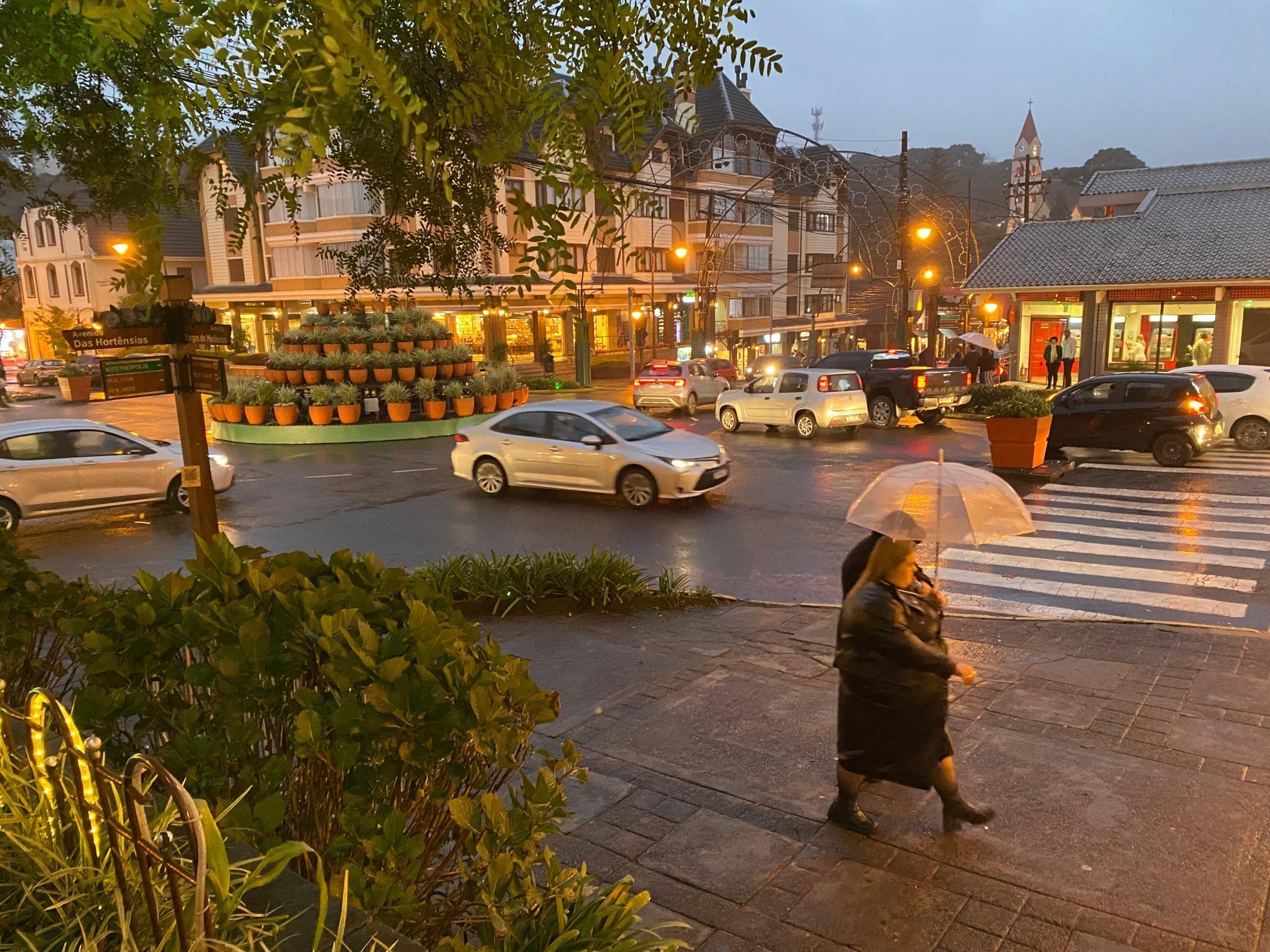 Queda das temperaturas já é sentida em Gramado; mínimas devem ser registradas à noite