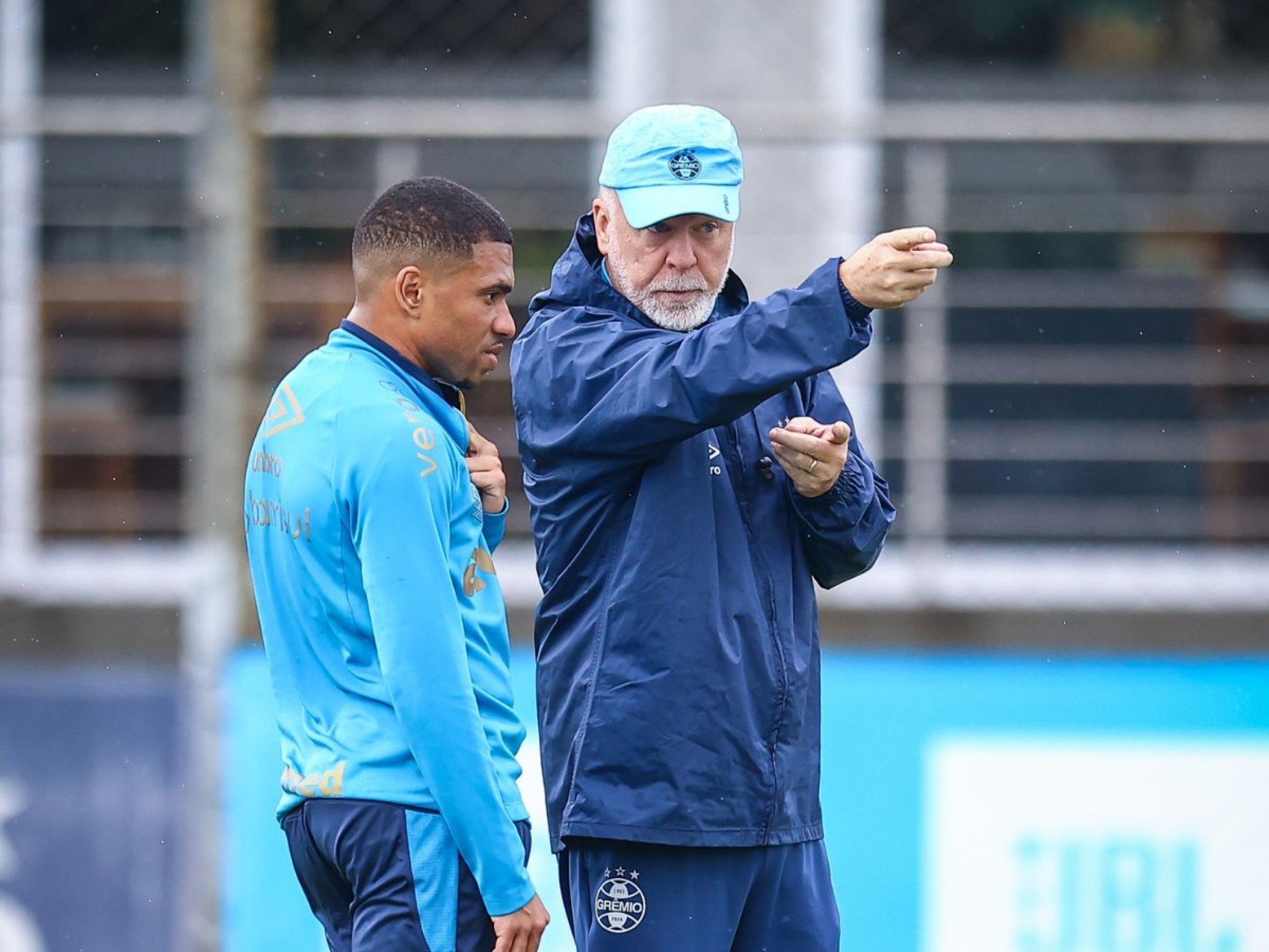 Mano Menezes deve poupar titulares do Grêmio contra o Sportivo Luqueño