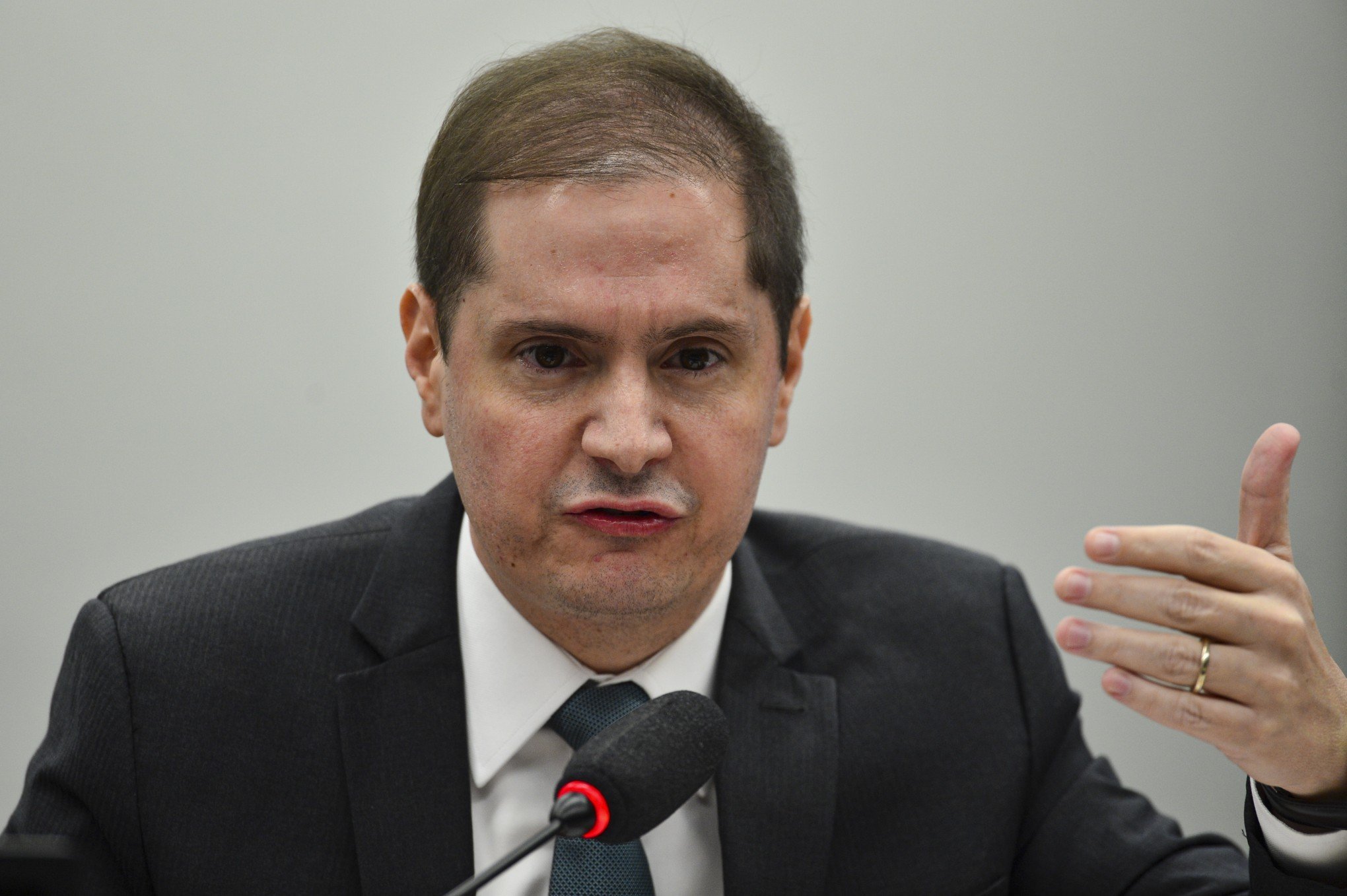 Ex-AGU confirma ao Supremo consulta de Bolsonaro para reverter urnas