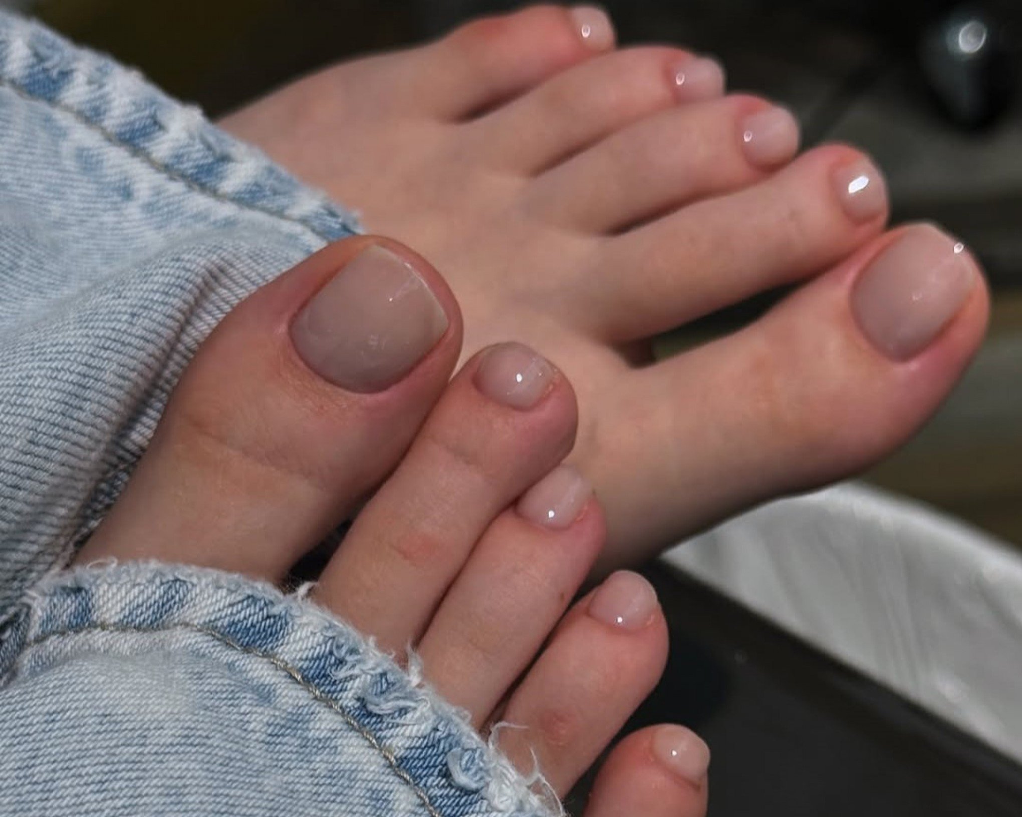 Inspiração de pedicure nude | abc+