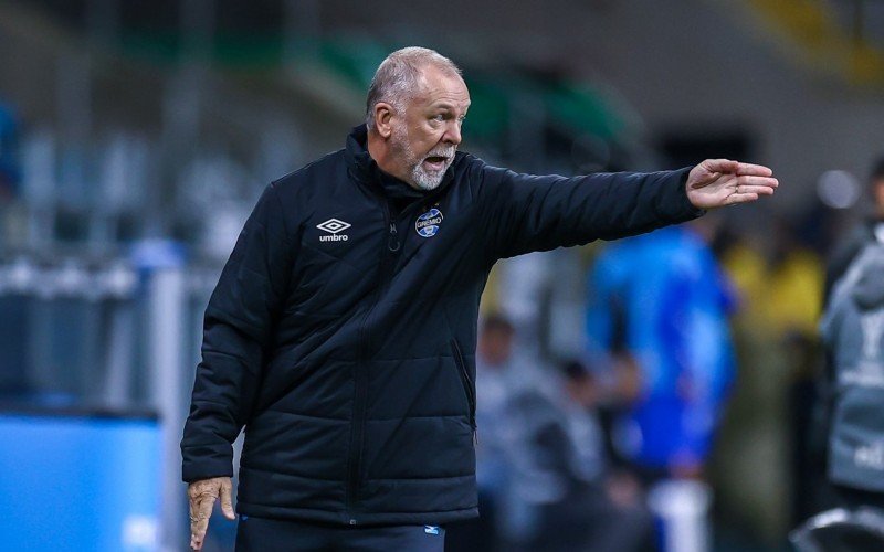 Técnico Mano Menezes, do Grêmio | abc+
