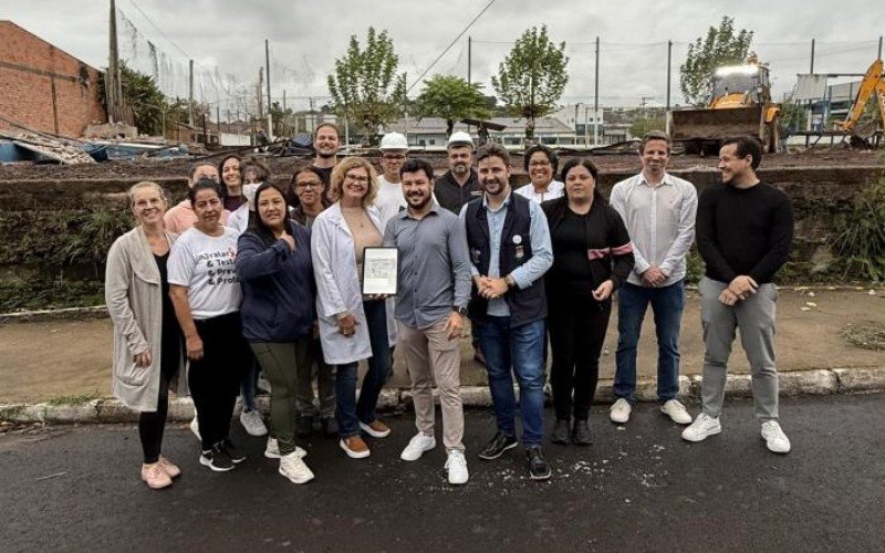 Diego Francisco visitou o local da obra junto com a equipe | abc+