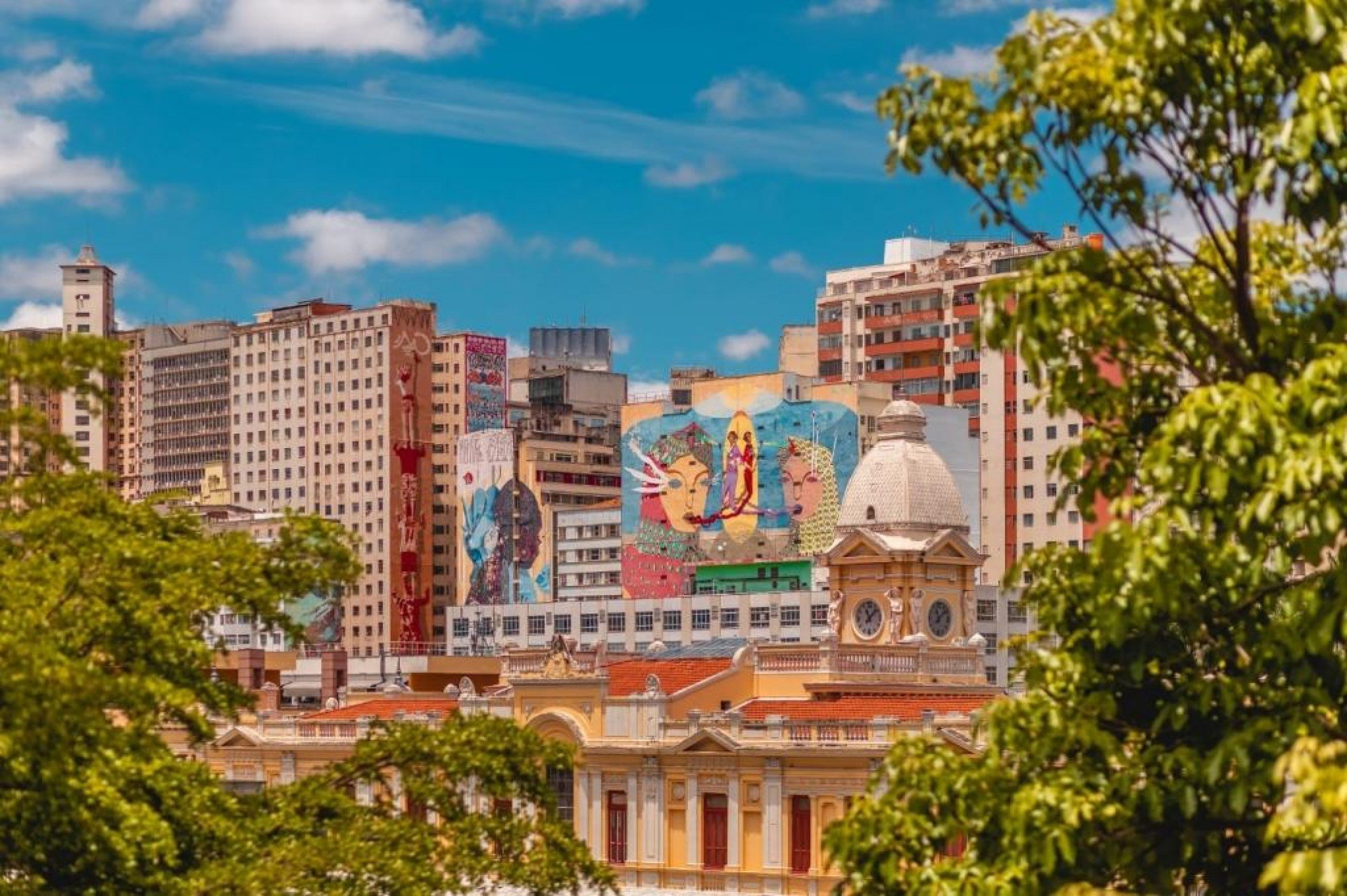 Descubra cidades brasileiras com passeios guiados gratuitos que vão transformar seu roteiro de viagem