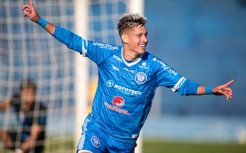 Adriano Klein marcou o gol da vitória do Aimoré sobre o Glória neste domingo (1º)