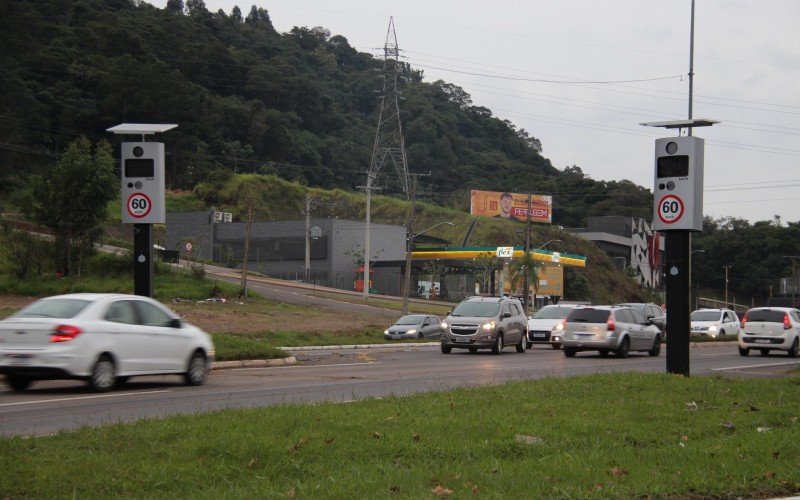 Lombadas eletrônicas instaladas na RS-239 em Novo Hamburgo | abc+