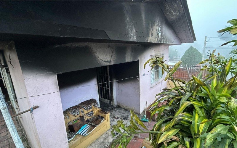 Incêndio na Vila Dihel, bairro São José, em Novo Hamburgo | abc+