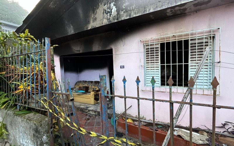 Incêndio na Vila Dihel, bairro São José, em Novo Hamburgo | abc+