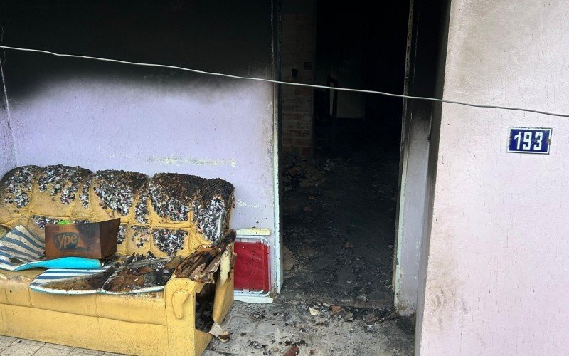 Incêndio na Vila Dihel, bairro São José, em Novo Hamburgo | abc+