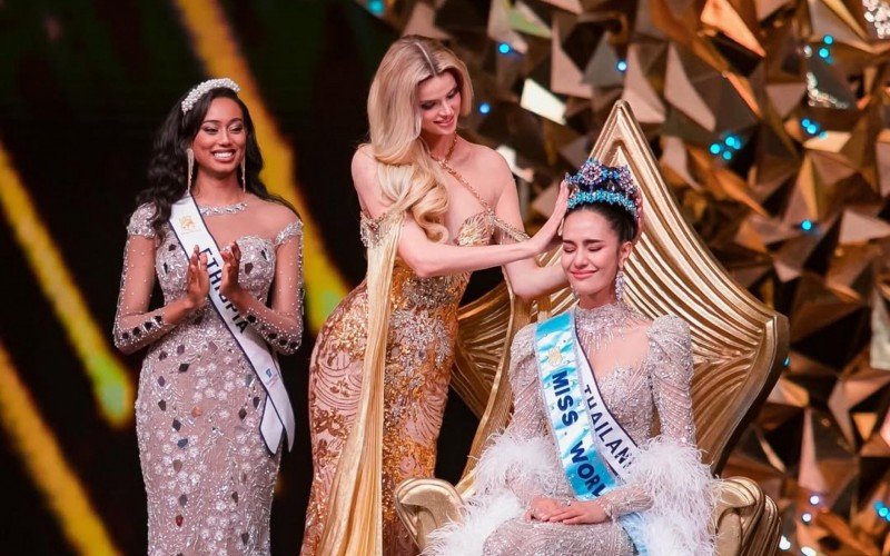 Opal Suchata Chuangsri foi coroada Miss Mundo 2025 | abc+