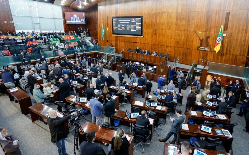 Assembleia Legislativa do RS aprova reajuste de 8% no salário mínimo regional | abc+