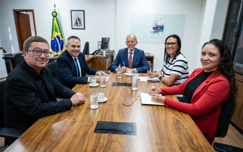 Reunião da Fundação Liberato no MCTI  | abc+