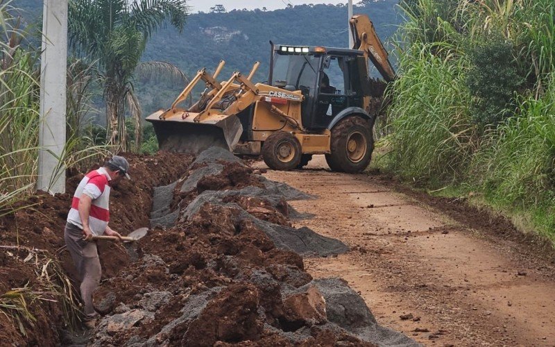 Iniciadas as obras de extensão da rede de água da Linha Morro Redondo